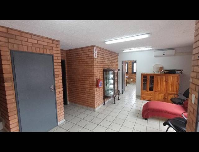 INDUSTRIAL PROPERTY TO RENT IN HENNOPSPARK